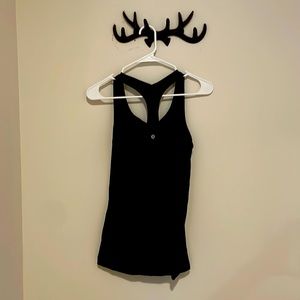 Lululemon black tank .